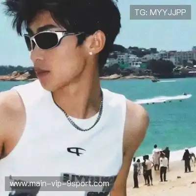鲁羿嵩